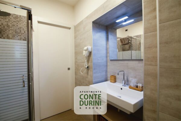 Conte-Durini-Room-Standard-3